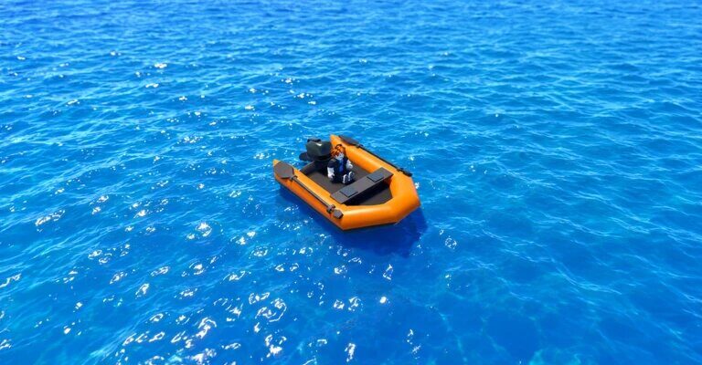 Все коды для 100 Days At Sea в Roblox